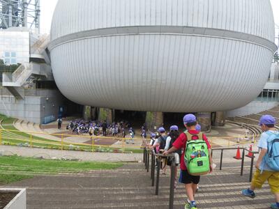 多摩六都科学館の入り口です。